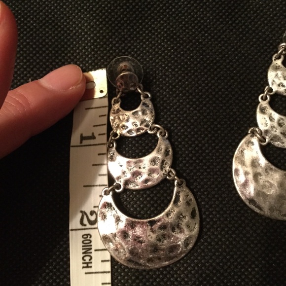 2 for $15🎈2 pairs of earrings in silver and gold - Picture 6 of 6